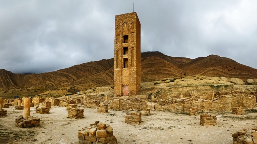 قلعة بني حماد beni3 scaled 1